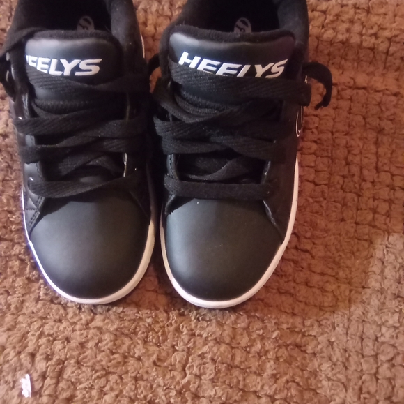 Heeleys - Picture 3 of 3